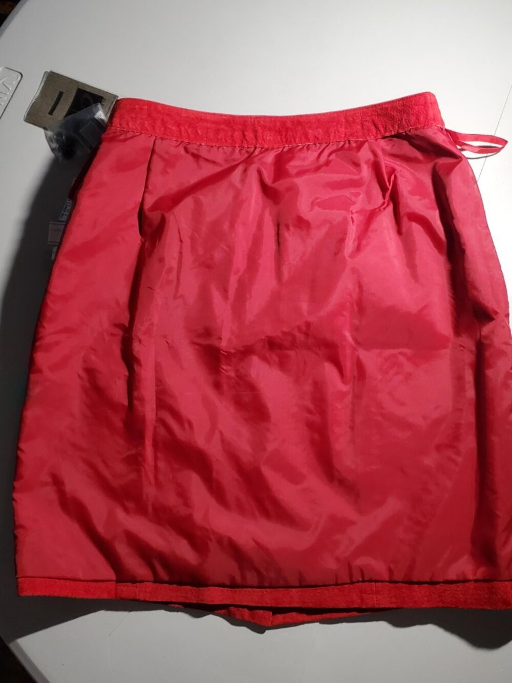 GIII Global Identity Vintage Red suede skirt NWT marked Sz 13/14 - Picture 15 of 16